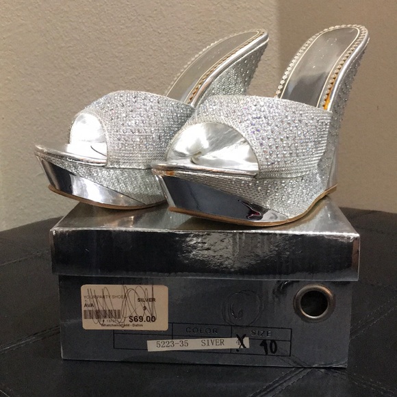 Helen’s Heart - Picture 7 of 8